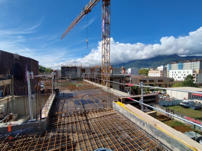 Construction façon DOM INO avec 2 chantiers en cours parallèle