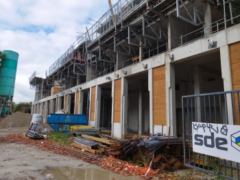 Construction façon DOM INO avec 2 chantiers en cours parallèle