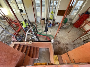 R&eacute;habilitation extension de l'ancienne maison des combattants en bureau &agrave; Voiron ( 38) chantier insolite