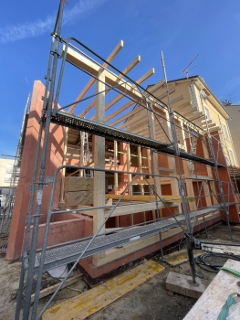 R&eacute;habilitation extension de l'ancienne maison des combattants en bureau &agrave; Voiron ( 38) chantier insolite