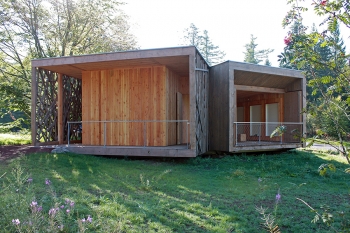 Bâtiment d'accueil du lac volcanique du Bouchet (43)