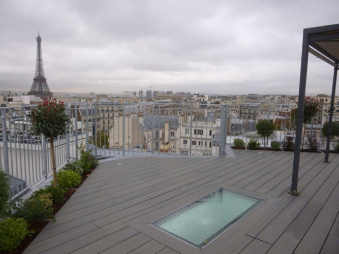 Appartement, rue Copernic à Paris (75)